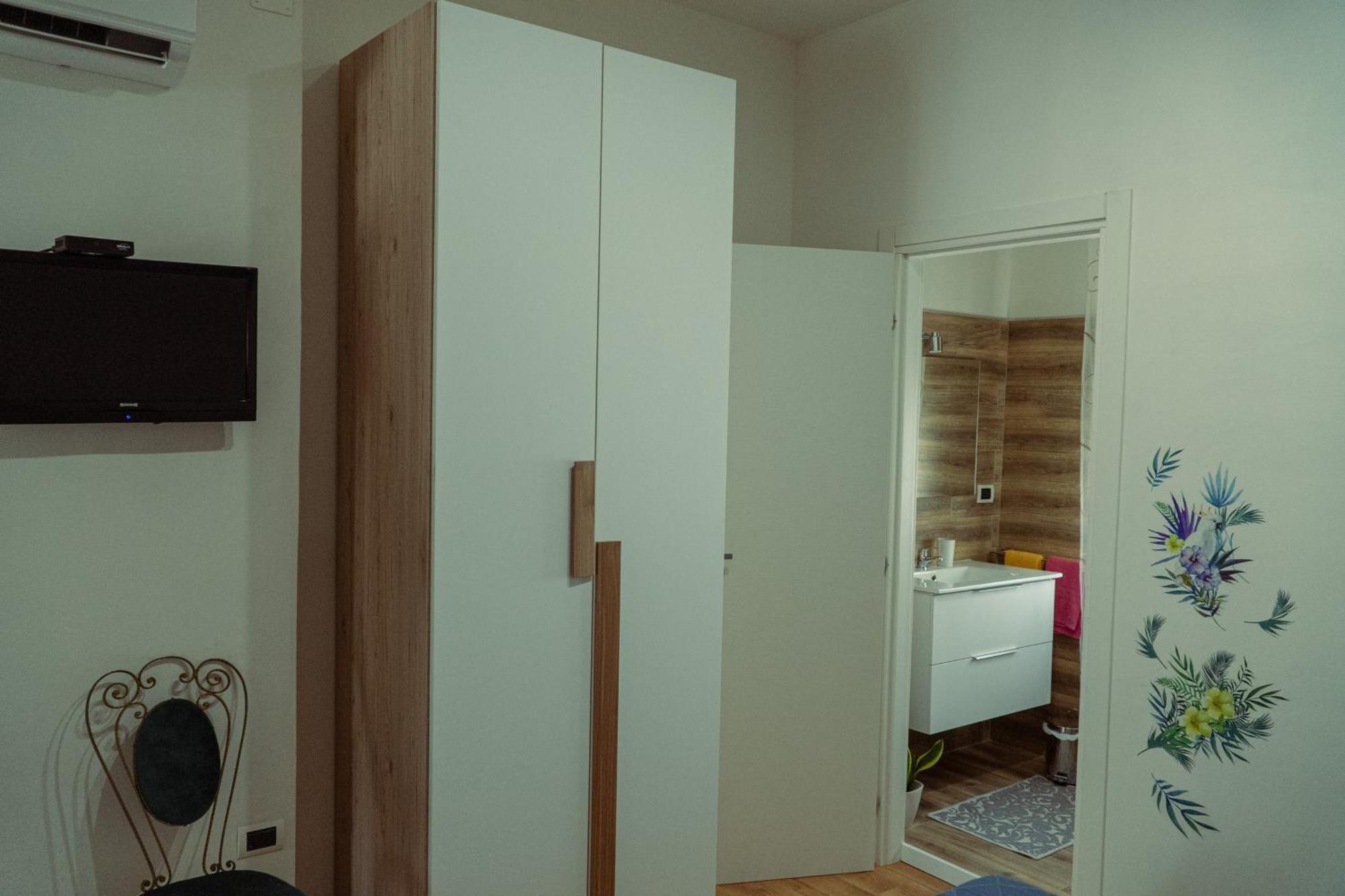 Palmina'S Apartments Бриндизи Экстерьер фото